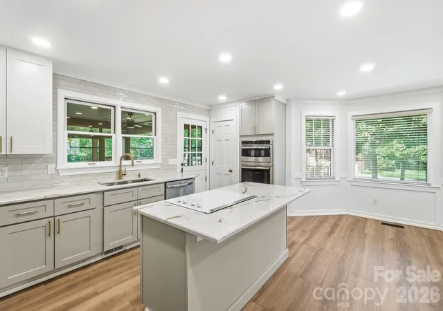 Photo 2 of Single family home for sale at 4020 Glen Hvn Dr Sw, Concord, NC 28027 | MLS# 4389147 | Listing updated on 2026-09-20