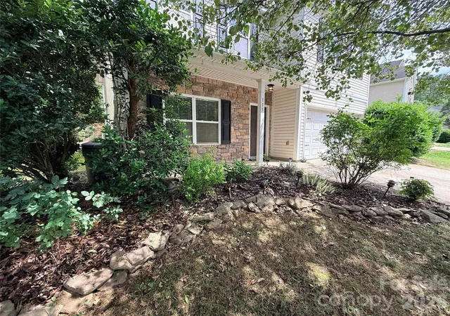 Photo 3 of Single family home for sale at 115 Thorsen Dr, Mooresville, NC 28117 | MLS# 4389151 | Listing updated on 2026-07-20