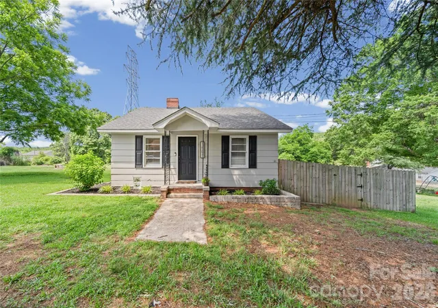 3rd image of 1501 Highland Ave, Albemarle, NC 28001 | MLS# 4389169