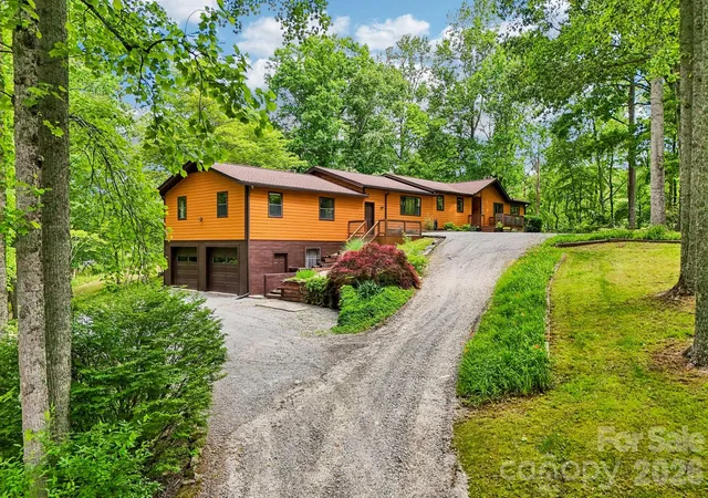27th image of 3229 N Bearwallow Rd, Hendersonville, NC 28792 | MLS# 4389185