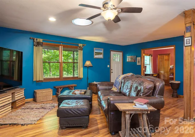 4th image of 23 Hunting Lodge Dr, Black Mountain, NC 28711 | MLS# 4389257