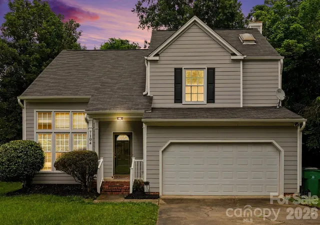 Photo 2 of Single family home for sale at 7104 Kinsmore Ln, Charlotte, NC 28269 | MLS# 4389282 | Listing updated on 2026-09-02