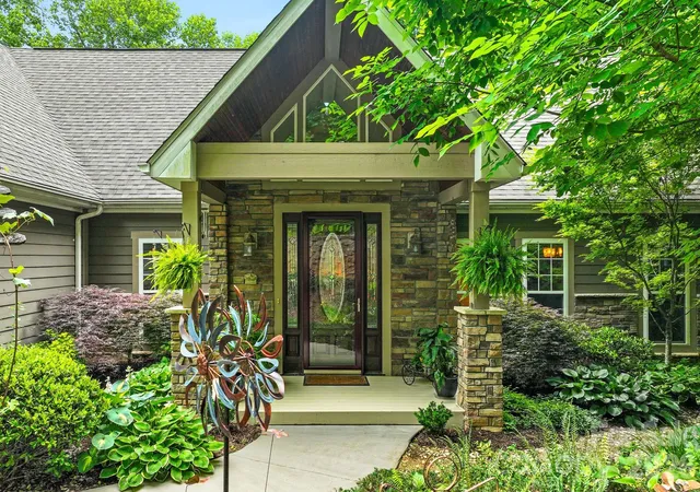 2nd image of 522 Silver Hawk Ln, Weaverville, NC 28787 | MLS# 4389288