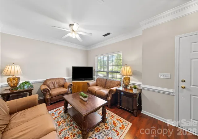 Photo 2 of Single family home for sale at 6403 Sackett Way, Charlotte, NC 28269 | MLS# 4389336 | Listing updated on 2026-08-22