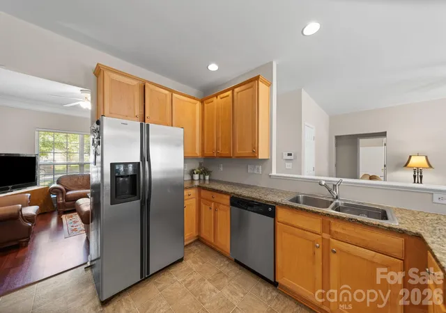 Photo 3 of Single family home for sale at 6403 Sackett Way, Charlotte, NC 28269 | MLS# 4389336 | Listing updated on 2026-10-24