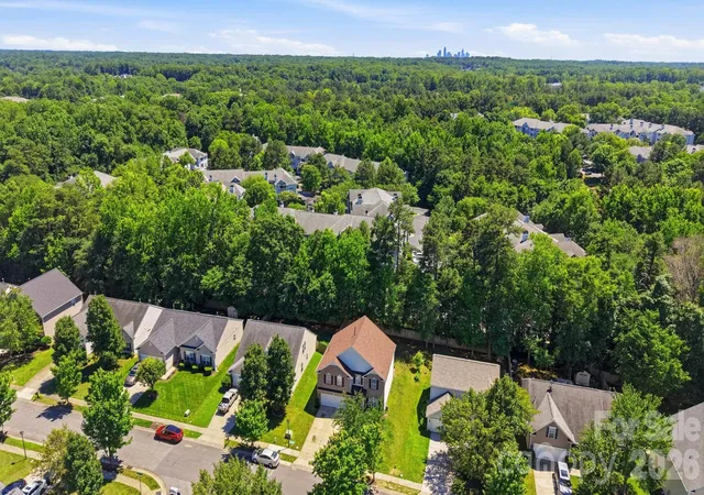 Photo 41 of Single family home for sale at 6403 Sackett Way, Charlotte, NC 28269 | MLS# 4389336 | Listing updated on 2026-08-22