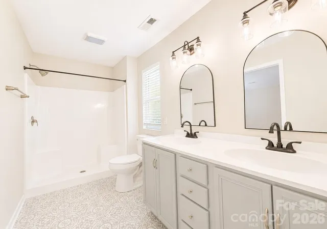 Photo 3 of Single family home for sale at 115 High Blf Cir, Mooresville, NC 28115 | MLS# 4389382 | Listing updated on 2026-09-14