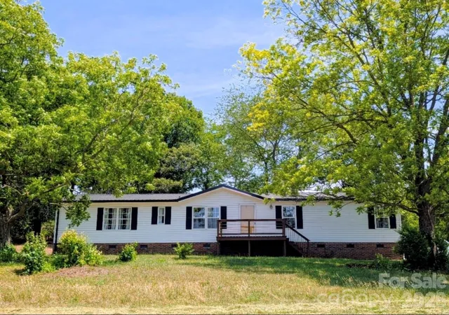 Homes for sale in Taylorsville, NC | 33 Honeysuckle Ln, Taylorsville, NC 28681 | MLS# 4389397
