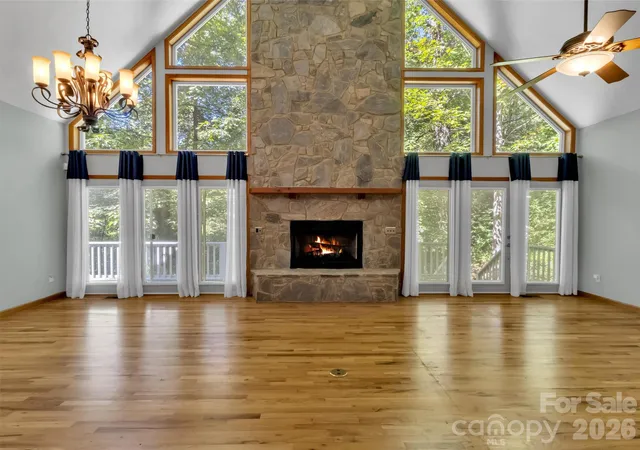 Photo 3 of Single family home for sale at 33 Buttercup Pl, Maggie Valley, NC 28751 | MLS# 4389398 | Listing updated on 2026-10-15