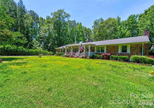 Homes for sale in Shelby, NC | 110 Greene Dr, Shelby, NC 28150 | MLS# 4389404
