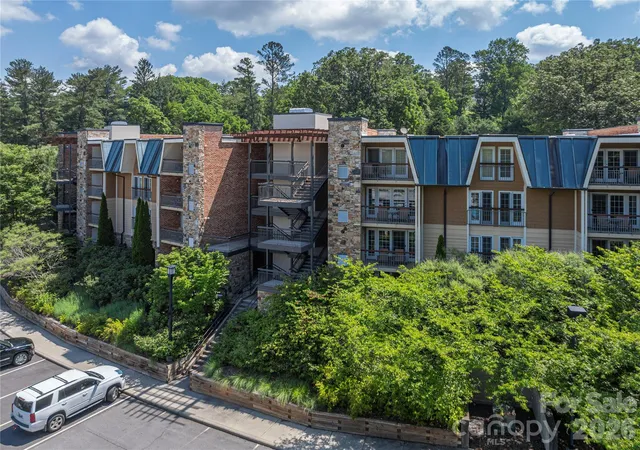 3rd image of 222 Bowling Park Rd, Asheville, NC 28803 | MLS# 4389435