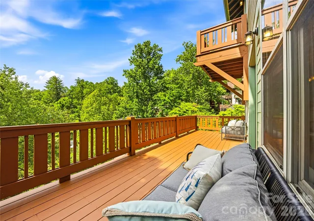 3rd image of 14 Sunset Dr, Asheville, NC 28804 | MLS# 4389436