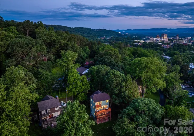 4th image of 14 Sunset Dr, Asheville, NC 28804 | MLS# 4389436