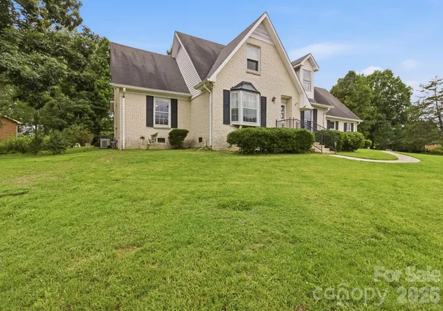 5th image of 3343 Olde Creek Trl, Matthews, NC 28105 | MLS# 4389464