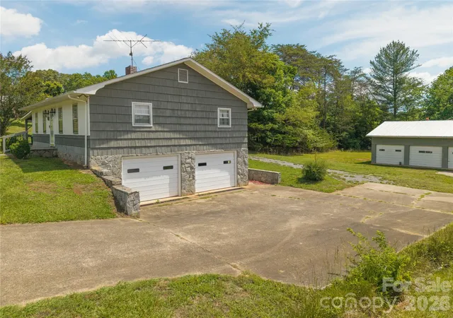 3rd image of 122 Whitley Rd, Morganton, NC 28655 | MLS# 4389485