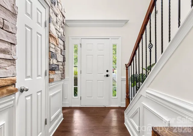 Photo 2 of Single family home for sale at 1446 Deer Forest Dr, Fort Mill, SC 29707 | MLS# 4389507 | Listing updated on 2026-10-13
