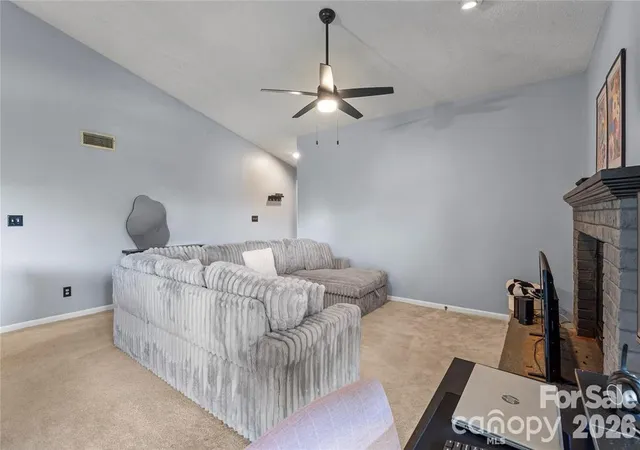 image of 5870 Harris Grove Ln, Charlotte, NC 28212 | MLS# 4389535