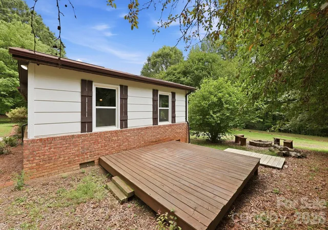 Photo 3 of Single family home for sale at 517 & 513 Cox Rd, Salisbury, NC 28146 | MLS# 4389562 | Listing updated on 2026-09-23