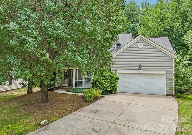 Photo 1 of Single family home for sale at 3429 Turtle Cross Ln, Charlotte, NC 28269 | MLS# 4389563 | Listing updated on 2026-08-05