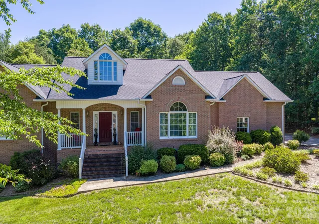 1st image of 170 Windsor Dr, Taylorsville, NC 28681 | MLS# 4389564