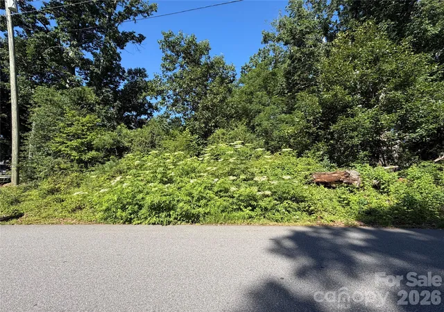 image of 4001 Brookwood Rd, Charlotte, NC 28215 | MLS# 4389577