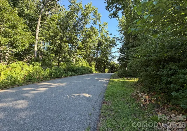 image of 4001 Brookwood Rd, Charlotte, NC 28215 | MLS# 4389577