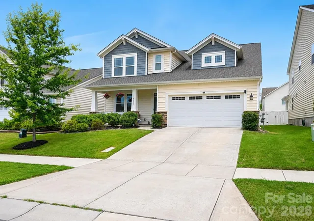 Photo 1 of Single family home for sale at 16033 Fieldstone Tr, Charlotte, NC 28278 | MLS# 4389592 | Listing updated on 2026-08-30