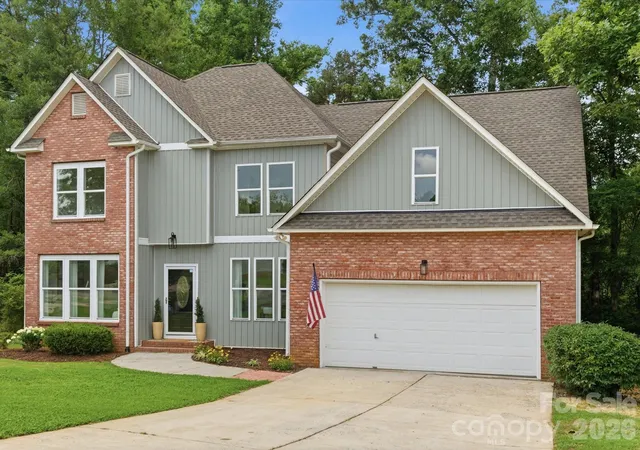 Photo 3 of Single family home for sale at 116 Scottie Ct, Rock Hill, SC 29730 | MLS# 4389595 | Listing updated on 2026-09-27