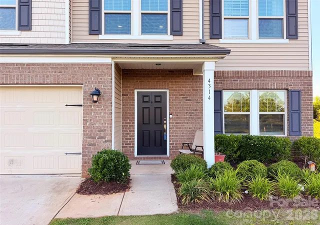 Photo 3 of Single family home for sale at 4314 Collingham Dr, Charlotte, NC 28273 | MLS# 4389603 | Listing updated on 2026-08-22