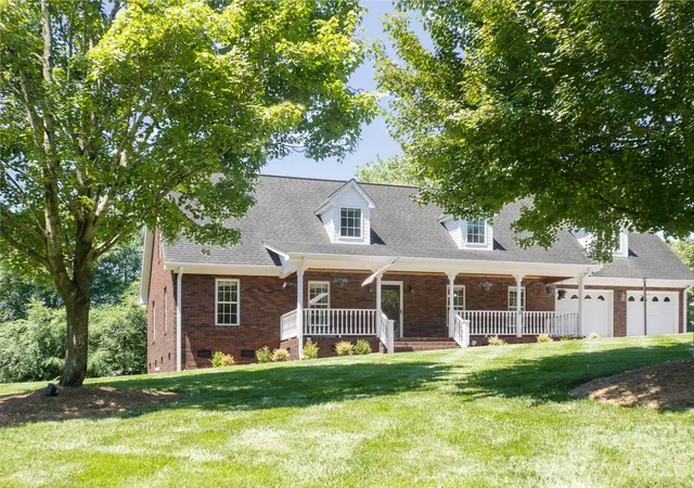 Homes for sale in Albemarle, NC | 305 Imperial Wy, Albemarle, NC 28001 | MLS# 4389607