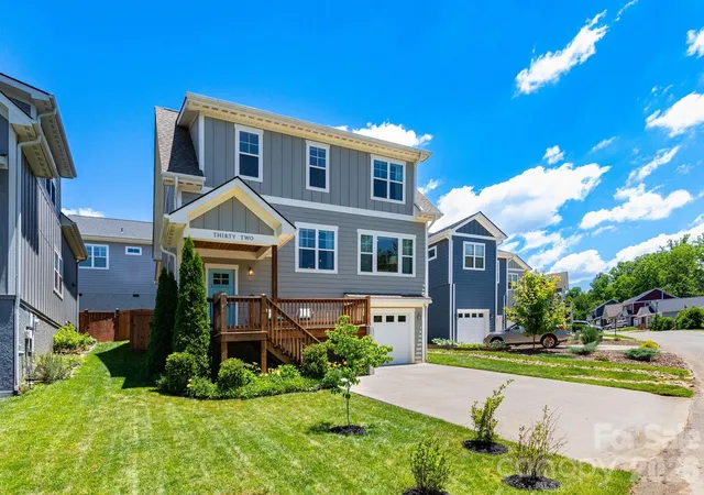2nd image of 32 Greenwood Fields Dr, Asheville, NC 28804 | MLS# 4389638