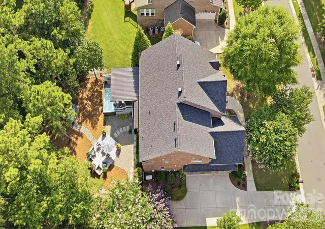 Photo 3 of Single family home for sale at 16601 Doves Cyn Ln, Charlotte, NC 28278 | MLS# 4389644 | Listing updated on 2026-09-27