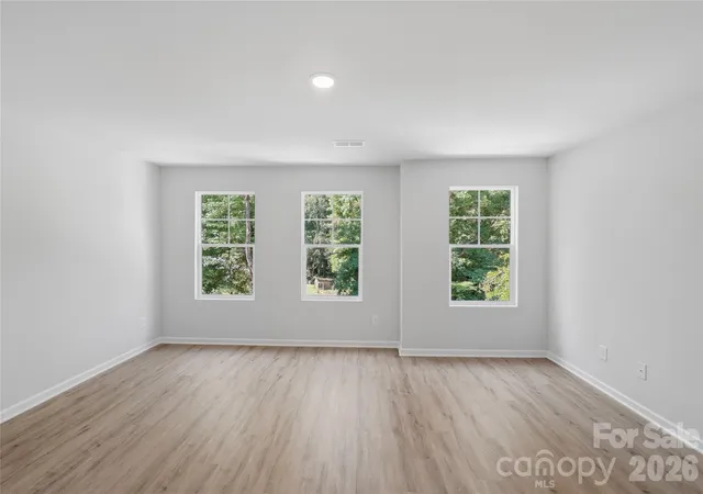Photo 3 of Single family home for sale at 236 Landers Chapel Rd, Lincolnton, NC 28092 | MLS# 4389655 | Listing updated on 2026-09-30