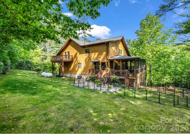 Homes for sale in Spruce Pine, NC | 247 Woods Rd, Spruce Pine, NC 28777 | MLS# 4389660