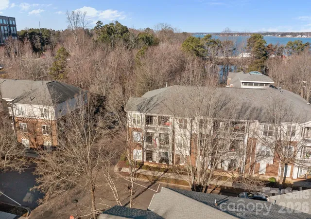2nd image of 713 Ne Dr, Davidson, NC 28036