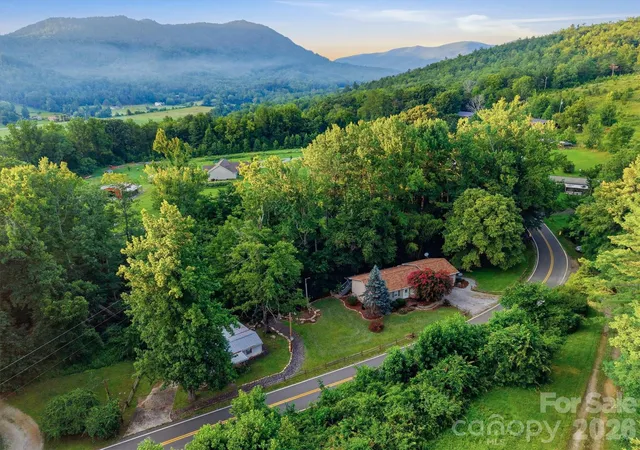 Photo 1 of Single family home for sale at 5513 Old Linville Rd, Marion, NC 28752 | MLS# 4389677 | Listing updated on 2026-08-11