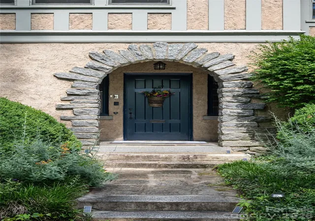 Photo 3 of Mansion for sale at 334 Vanderbilt Rd, Asheville, NC 28803 | MLS# 4389681 | Listing updated on 2026-09-19