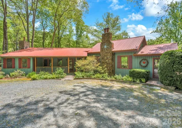 Photo 3 of Single family home for sale at 1590 Shulls Ml Rd, Boone, NC 28607 | MLS# 4389715 | Listing updated on 2026-07-29