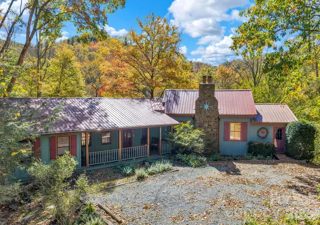 Photo 3 of Single family home for sale at 1590 Shulls Ml Rd, Boone, NC 28607 | MLS# 4389715 | Listing updated on 2026-10-20