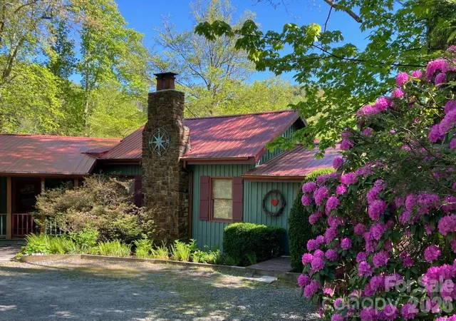 Photo 4 of Single family home for sale at 1590 Shulls Ml Rd, Boone, NC 28607 | MLS# 4389715 | Listing updated on 2026-07-29