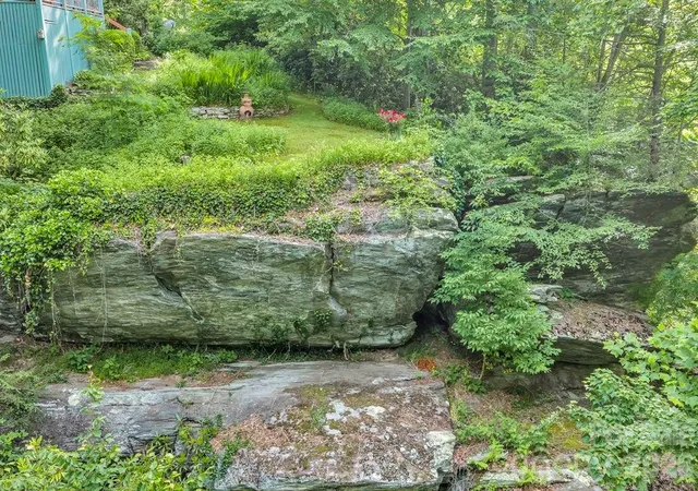 Photo 5 of Single family home for sale at 1590 Shulls Ml Rd, Boone, NC 28607 | MLS# 4389715 | Listing updated on 2026-07-29