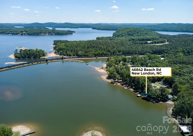 Photo 4 of Single family home for sale at 46842 Beach Rd, New London, NC 28127 | MLS# 4389730 | Listing updated on 2026-09-25