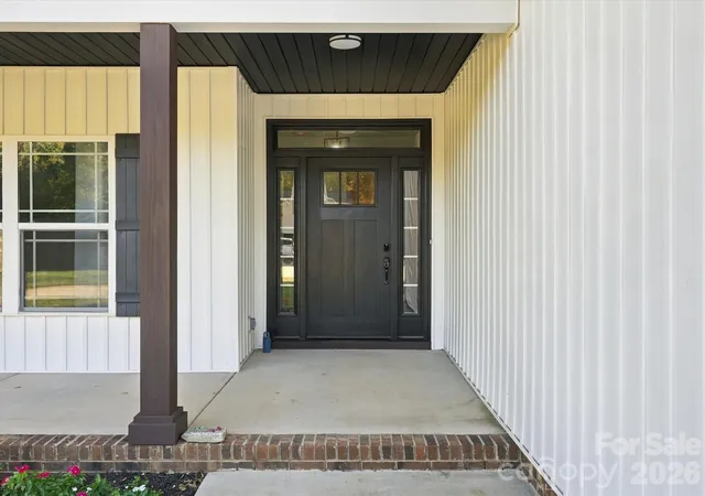 Photo 2 of Single family home for sale at 1298 Cole Ave, Rock Hill, SC 29732 | MLS# 4389777 | Listing updated on 2026-10-28