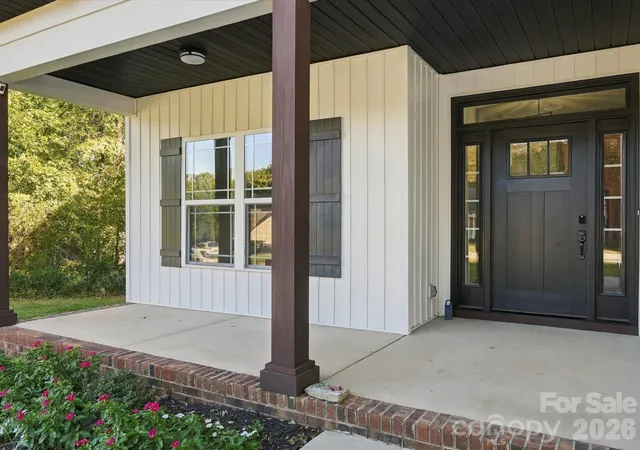 Photo 3 of Single family home for sale at 1298 Cole Ave, Rock Hill, SC 29732 | MLS# 4389777 | Listing updated on 2026-10-28