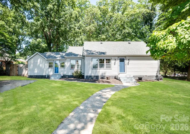 Photo 2 of Single family home for sale at 410 N Cannon Blvd, Kannapolis, NC 28083 | MLS# 4389804 | Listing updated on 2026-09-15