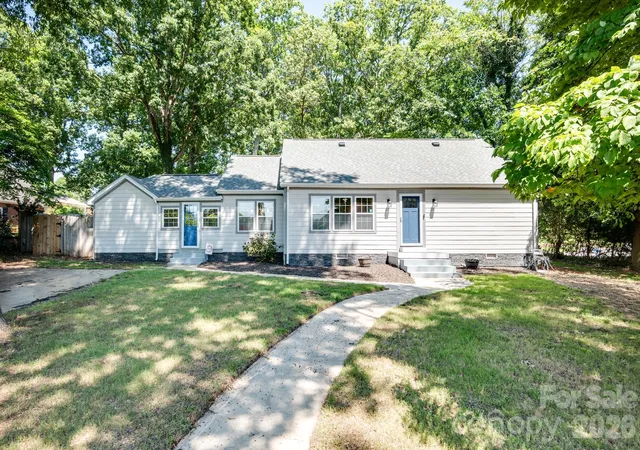 Photo 3 of Single family home for sale at 410 N Cannon Blvd, Kannapolis, NC 28083 | MLS# 4389804 | Listing updated on 2026-09-15