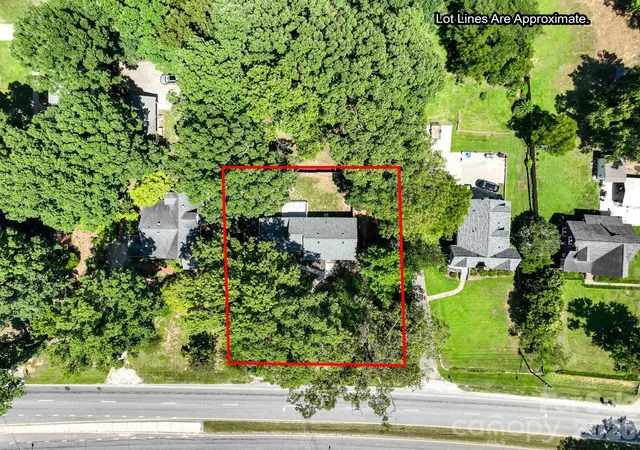Photo 3 of Single family home for sale at 410 N Cannon Blvd, Kannapolis, NC 28083 | MLS# 4389804 | Listing updated on 2026-09-15