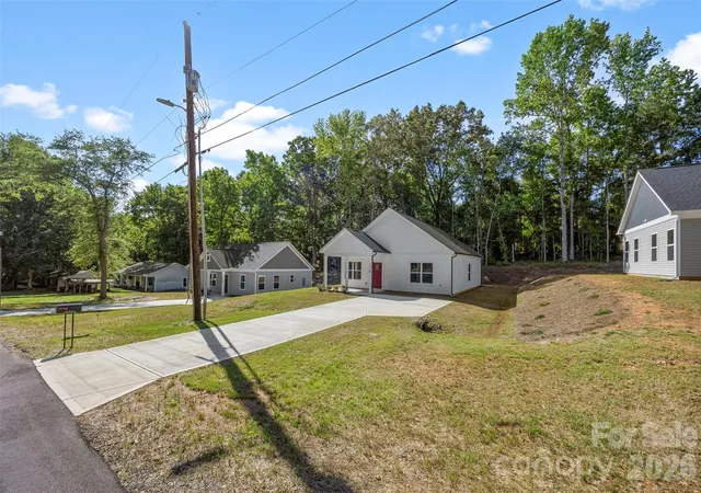 Homes for sale in Kings Mountain, NC | 402 Brice St, Kings Mountain, NC 28086 | MLS# 4389813