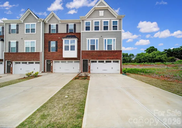 2nd image of 2528 Grantham Pl Dr, Fort Mill, SC 29715 | MLS# 4389820