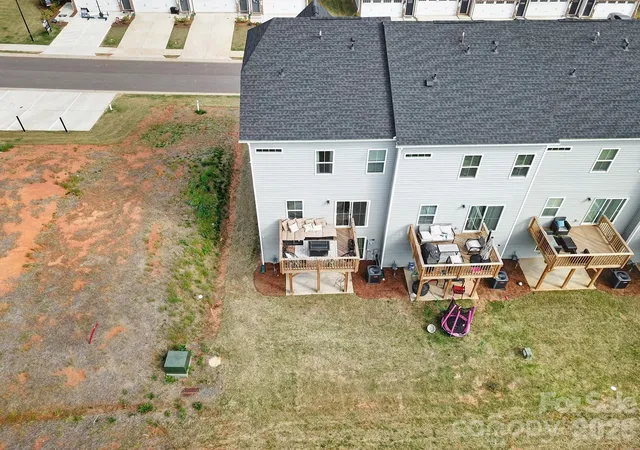 35th image of 2528 Grantham Pl Dr, Fort Mill, SC 29715 | MLS# 4389820